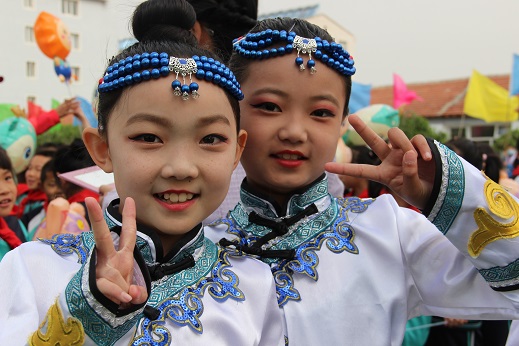 張北縣九卜樹(shù)小學(xué)舉行“展雙減碩果，迎多彩六一”文藝匯演活動(dòng)