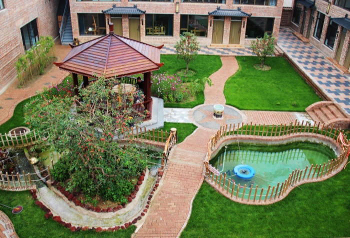 燕歸成畫，你來成詩；燕歸成畫，你來成歌……